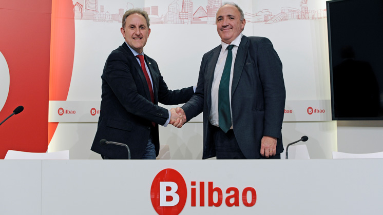 Firma del acuerdo entre el Ayuntamiento de Bilbao e Iberdrola.