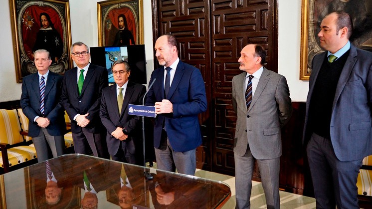 Iberdrola y el Ayuntamiento de Orihuela firman un convenio para la mejora del suministro eléctrico.
