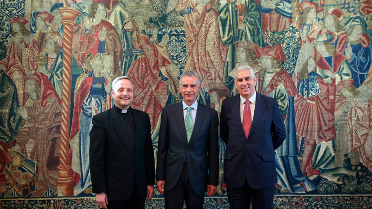 Iberdrola y la Real Fábrica de Tapices concluyen la restauración de los tapices del Colegio del Patriarca.