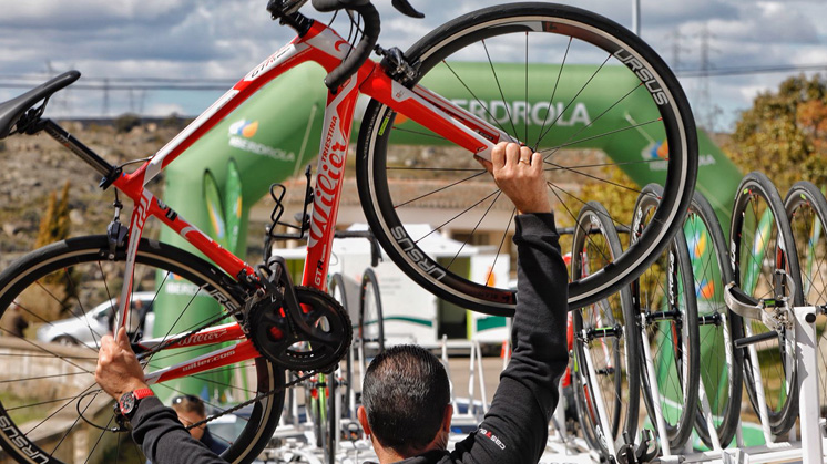 Iván Martínez (Super Froiz) se impone en el Trofeo Iberdrola.