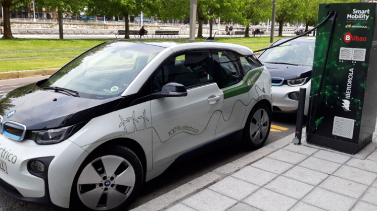 Coche eléctrico.