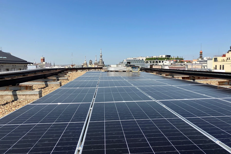 Photovoltaic installation