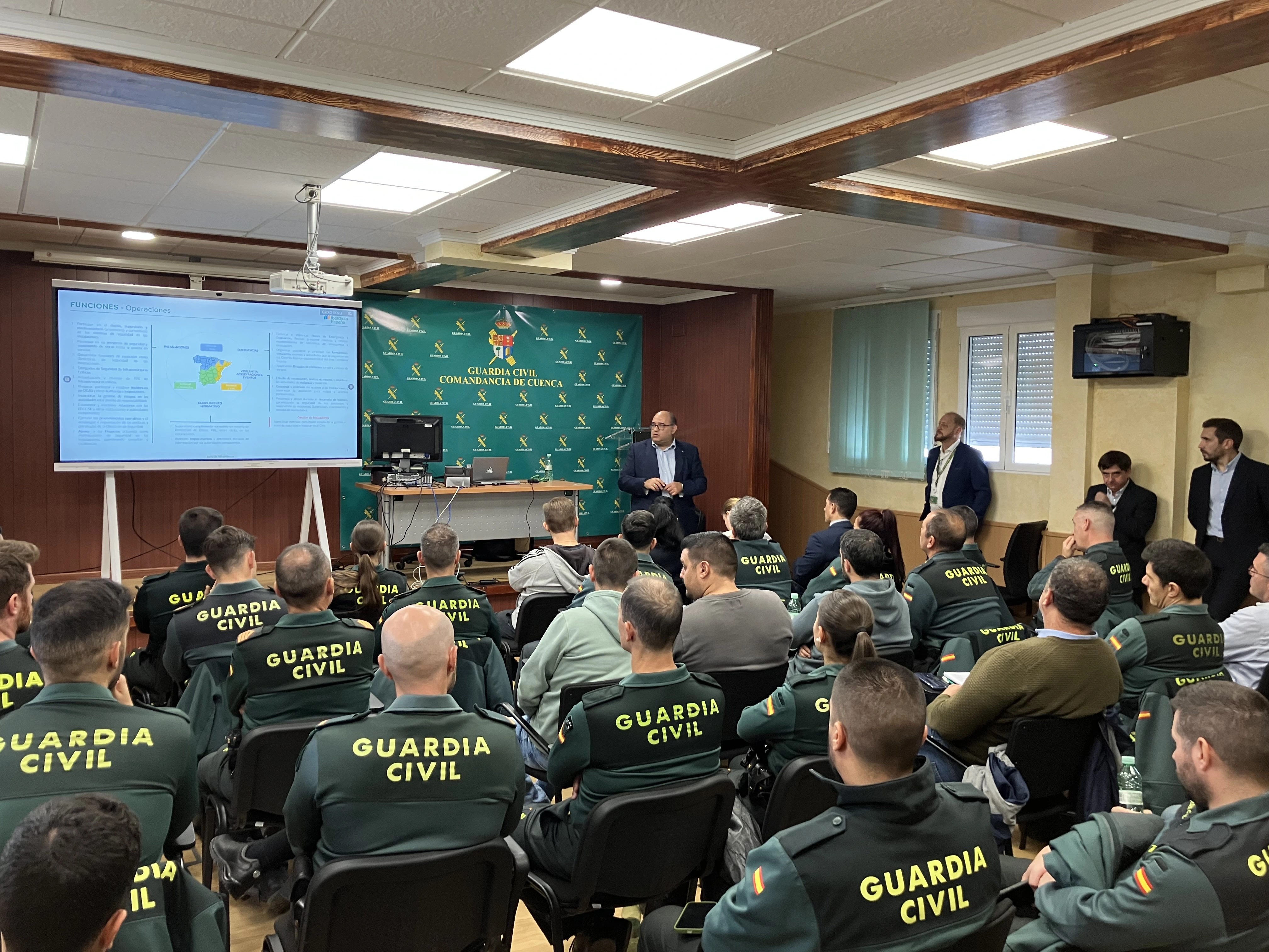 Formación de i-DE a guardia civil en Cuenca