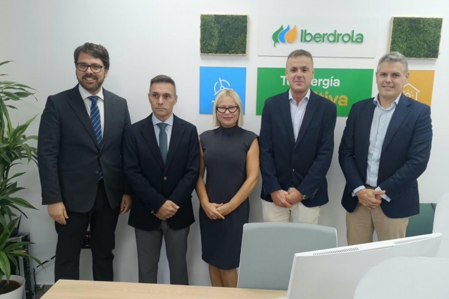 The inauguration was attended by Álvaro Valdés, Councillor for Economic Development, Employment and Procurement at Cartagena City Council; Jesús Candenas, Head of Residential and SME Customers at Iberdrola España in the region and Andrés Baraza, Head of Energia Integralia in the south-east, among other professionals